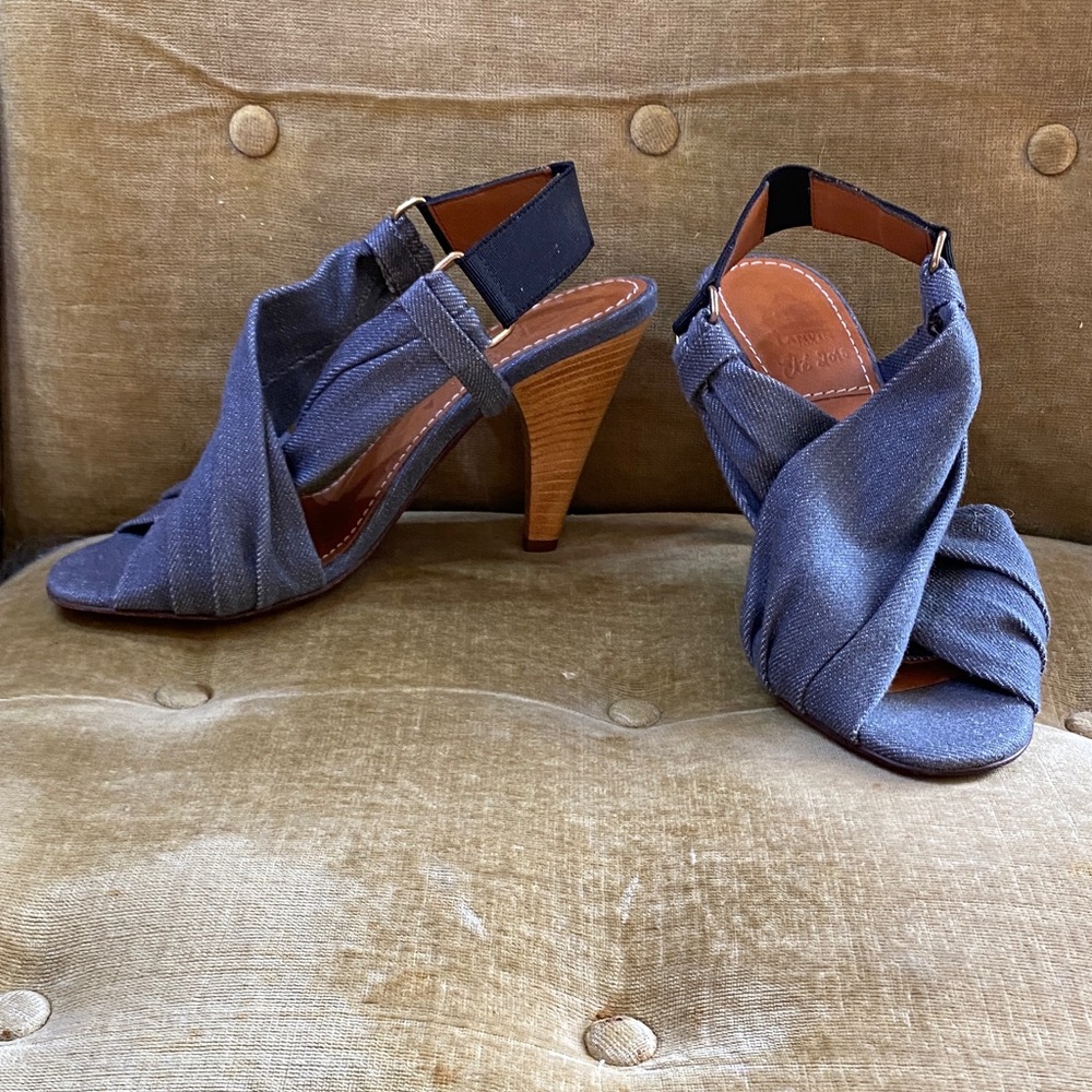 Lanvin in grey denim sandals, used once,size36